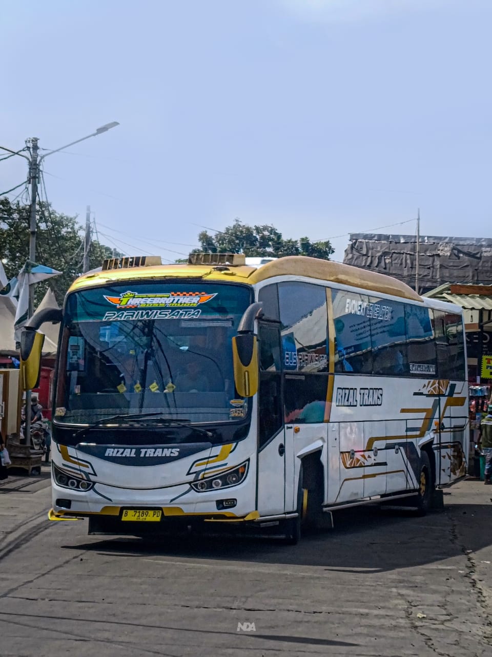 Bus Rizal Trans